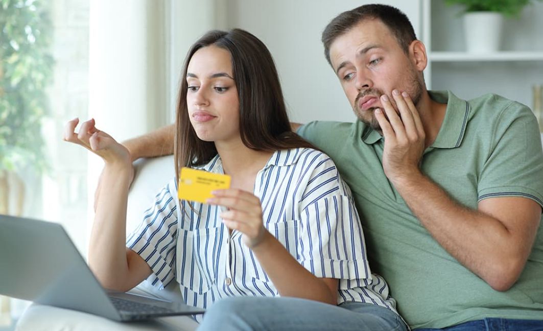 couple looking at slow payments